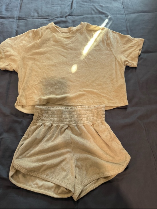 Abercrombie & Fitch Pants - Terry Cloth High-Waist Shorts Set in Beige. Abercrombie & fitch